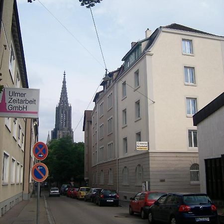 Gastehaus Heigeleshof Bed and Breakfast Ulm Buitenkant foto