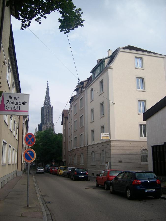 Gastehaus Heigeleshof Bed and Breakfast Ulm Buitenkant foto